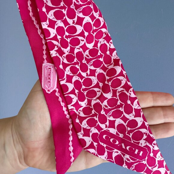 *SOLD* Coach Barbiecore Leather Shoulder Bag with 100% silk scarf - Picture 2 of 4